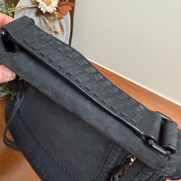 Rebecca Minkoff Crossbody Saddle Bag Black Nubuck Leather Vanity Satchel AUTH. - Picture 6 of 10